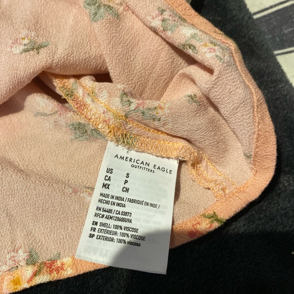 American Eagle Tank Top - Picture 4 of 5